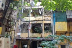 Tòa nhà C9 Khu tập thể Kim Liên, quận Đống Đa. (Ảnh: TTXVN) 