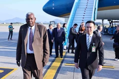 Lễ đón Chủ tịch Quốc hội Chính quyền Nhân dân Cuba Esteban Lazo Hernandez tại Sân bay quốc tế Nội Bài. (Ảnh: Minh Đức/TTXVN)