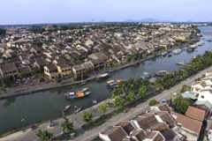 Toàn cảnh thành phố Hội An, nằm bên bờ sông Hoài. (Ảnh: Minh Đức/TTXVN)