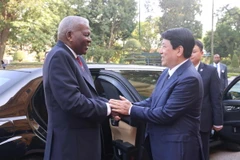 Chủ tịch nước Lương Cường đón Chủ tịch Quốc hội Chính quyền Nhân dân Cuba Esteban Lazo Hernandez. (Ảnh: Lâm Khánh/TTXVN)