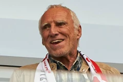 Dietrich Mateschitz thắng lớn khi cả hai đội bóng của ông đều khởi đầu như mơ ở Champions League.