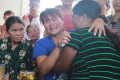 Niềm vui đoàn tụ của người phụ nữ sau nhiều năm bị bán sang Trung Quốc