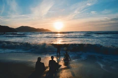 Hoàng hôn trên bãi biển ở Penang.