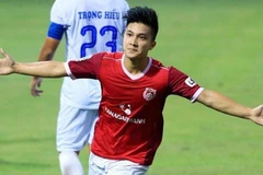 Tiền vệ Việt kiều Martin Lo.