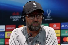 HLV Juergen Klopp của Liverpool tại buổi họp báo. (Nguồn: Getty Images)