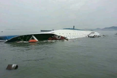Hiện trường chìm phà chở khách Sewol cách đây 1 năm. (Nguồn: AFP/TTXVN)