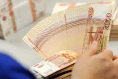 Đồng ruble tăng giá đe dọa sự hồi sinh ngành công nghiệp Nga