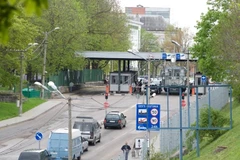 Một trạm kiểm soát cửa khẩu biên giới Nga-Estonia. (Nguồn: news.err.ee)