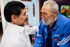 Lãnh tụ Cuba Fidel Castro gửi thư cho danh thủ Diego Maradona