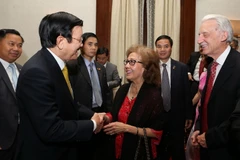 Chủ tịch nước gặp gỡ bà con Việt kiều, lưu học sinh, sinh viên, cán bộ Phái đoàn Việt Nam tại Liên hợp quốc và bạn bè Hoa Kỳ. (Ảnh: Nguyễn Khang/TTXVN)