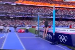 Đoàn Mỹ suýt mất ngôi đầu Olympic Paris 2024 vì VĐV nhảy cao muốn hơn thua
