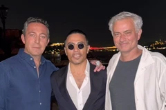 "Thánh rắc muối" chào đón Mourinho tới Thổ Nhĩ Kỳ