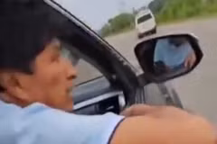 Video cựu Tổng thống Bolivia Evo Morales thoát chết trong vụ ám sát táo tợn