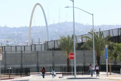 Bức tường biên giới Mỹ- Mexico tại San Ysidro, California, Mỹ ngày 25/1.(Nguồn: AFP/TTXVN)