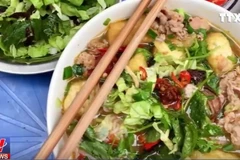 [Video] CNN gợi ý 5 món bún nhất định phải thử khi đến Hà Nội