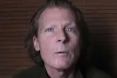 Con tin người Australia Timothy Weeks xuất hiện trong đoạn video. (Nguồn: news.com.au)