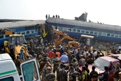 [Video] Gần 120 người thiệt mạng do tai nạn tàu hỏa tại Ấn Độ