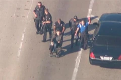 Chùm ảnh vụ xả súng tại sân bay Los Angeles của Mỹ