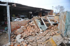 Video Trung Quốc liên tiếp hứng chịu động đất mạnh