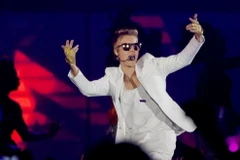 Justin Bieber lại gây bão vì hỗn với nhân vật lịch sử