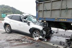 Hiện trường vụ tai nạn giao thông. (Ảnh: TTXVN phát)