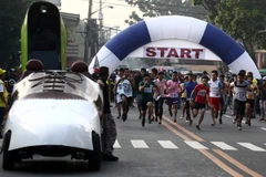 Cuộc thi chạy với giày cao gót ở "thành phố giày" của Philippines