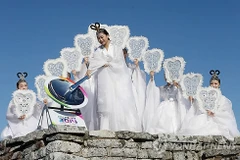 [Photo] Ngọn đuốc Asian Para Games diễu hành quanh thành phố Incheon