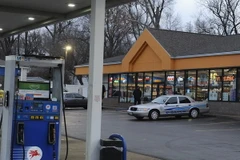 Giới chức Mỹ bảo vệ viên sỹ quan bắn chết thanh niên da màu