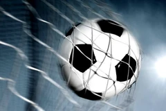 [Video] Một trận đấu tại Indonesia có 5 bàn phản lưới nhà!