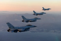 Bộ quốc phòng Hàn Quốc thay đổi nhà thầu nâng cấp phi đội F-16 