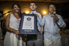 Kỷ lục Guinness nếm rượu rum được thiết lập ở Colombia