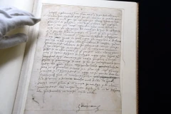 Pháp: Bán đấu giá tài liệu viết tay của những phụ nữ nổi tiếng