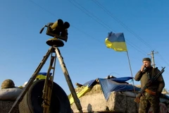 Binh lính Ukraine rút khỏi một đồn kiểm soát sau 2 tuần bị vây hãm 