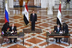 Tổng thống Ai Cập Abdel Fattah al-Sisi chứng kiến lễ ký kết thỏa thuận. (Nguồn: ahram.org.eg)
