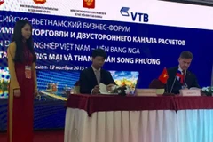 Lãnh đạo hai bên tham gia ký kết. (Nguồn: Banknetvn)