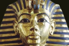 Sự thật sau chiếc mặt nạ vàng tuyệt đẹp của vua Tutankhamun