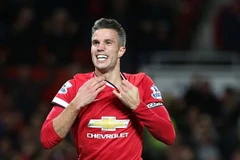 Manchester United - Chelsea 1-1: Robin van Persie cứu Quỷ đỏ