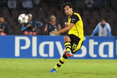 Chuyển nhượng tối 26/12: M.U có Hummels, Bale giá "trên trời"?