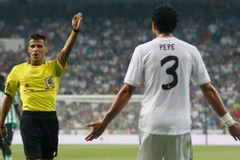 Công bố danh tính trọng tài bắt chính "kinh điển" Real - Barca