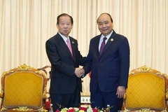Thủ tướng Nguyễn Xuân Phúc tiếp ông Toshihiro Nikai, Tổng Thư ký Đảng Dân chủ Tự do của Nhật Bản (LDP), đồng thời là Chủ tịch Liên minh nghị sỹ Nhật-Việt. (Ảnh: Thống Nhất/TTXVN)