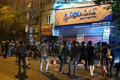 Sau khi đâm tử vong một nữ nhân viên môi trường, Tuyên tiếp tục điều khiển xe bỏ chạy về đường Láng Hạ (Ảnh: CTV Văn Huế)