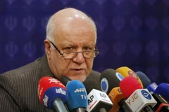 Bộ trưởng Dầu mỏ Iran Bijan Zanganeh tại cuộc họp báo ở Tehran, Iran. (Nguồn: AFP/TTXVN)