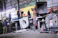 Hiện trường lò số 9 đang được khám nghiệm (Ảnh: Sơn Bách/Vietnam+)