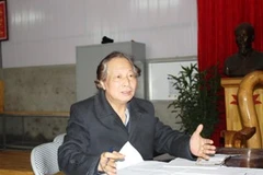 Ông Trường khẳng định, không có ngôi mộ nào bị lấp (Ảnh: Sơn Bách/Vietnam+)