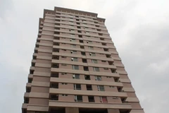 Chung cư Thanh Bình, nơi đang xảy ra nhiều sự "lạ" (Ảnh: Sơn Bách/Vietnam+)