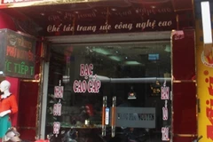 Tiệm vàng Phú Nguyên nơi bị đối tượng dọa đánh mìn (Ảnh: CTV Hoàng Phong)