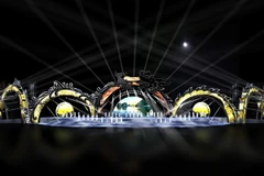 Phối cảnh tổng thế Sân khấu nơi tổ chức Chương trình Carnaval Hạ Long 2018. (Ảnh: Trung Nguyên- TTXVN)