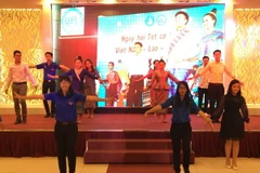 Tiết mục giao lưu văn nghệ tại chương trình. (Ảnh: Thu Hoài/TTXVN)