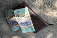 Một phụ nữ nghèo trả lại 300 triệu đồng cho người bỏ quên 