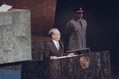 Chủ tịch nước Lê Đức Anh đọc diễn văn tại Lễ Kỷ niệm 50 năm ngày thành lập Liên hợp quốc tại Mỹ (10/1995). (Ảnh: TTXVN)